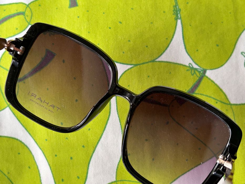 Tahari нови страхотни слънчеви очила