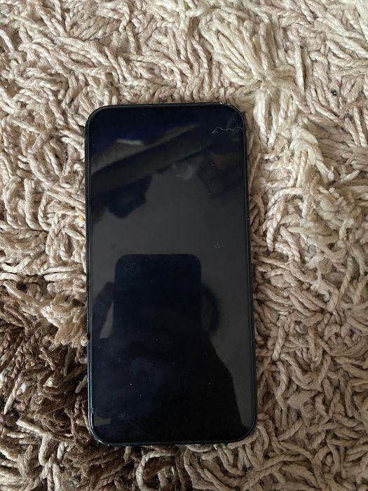 Продам iphone 13