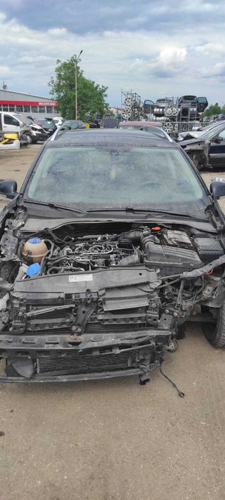 Dezmembrez Volkswagen Golf 6 2.0TDi Cod CFF 2011 break