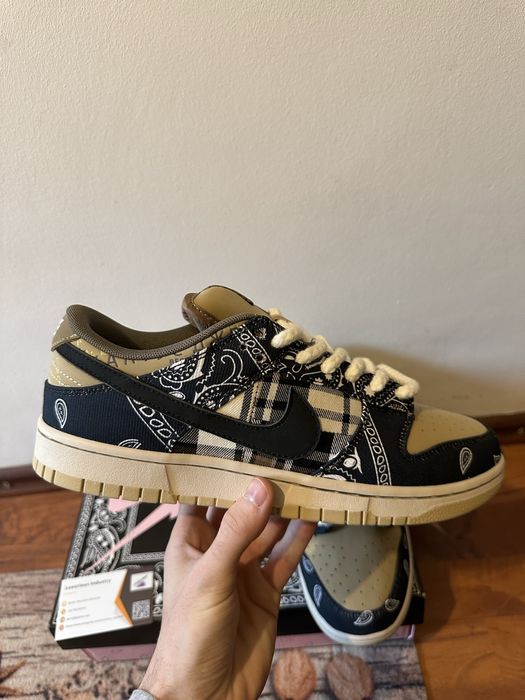 Nike SB Dunk Low Travis Scott