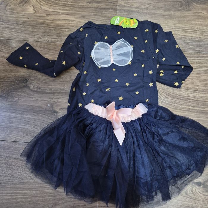 Продам новые платья для девочки