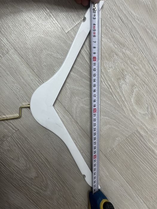 Продам вешалки для одежды