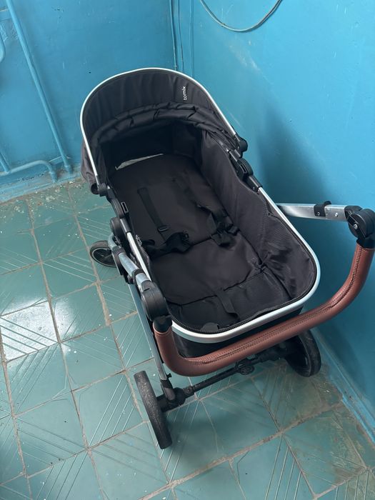 Продам коляску 3в1