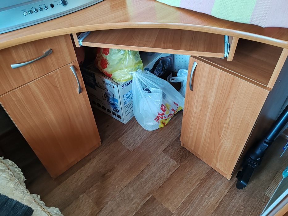 Стол в хорошем состоянии