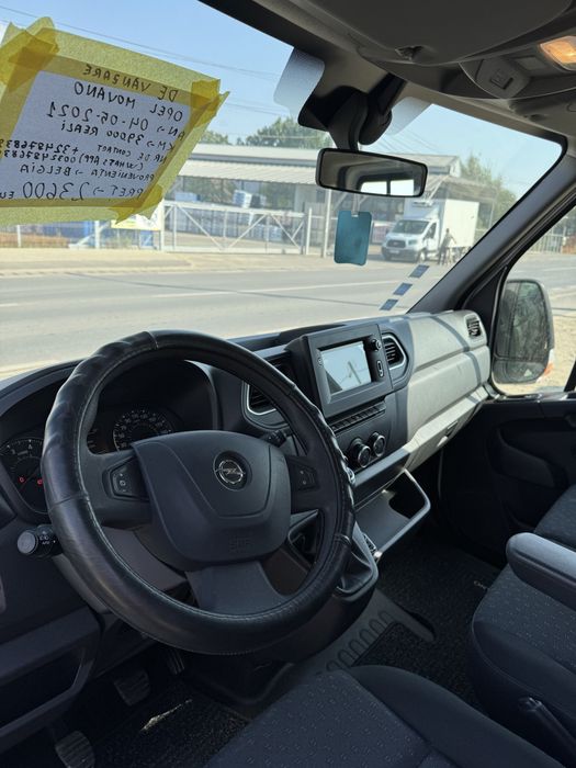 Vand Autoutilitara Opel Movano 7 locuri