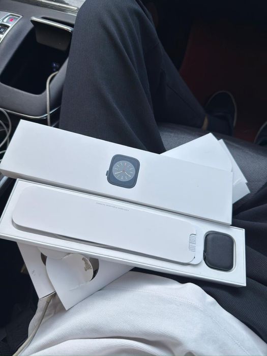 Продам эпл вотч 8 серия