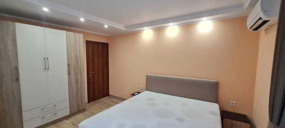 Продава се Тристаен апартамент в Пловдив, Остромила - 110 кв.м за 1864 €/кв.м - Снимка #3