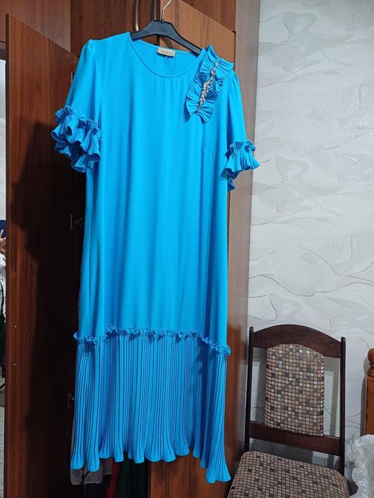 Продам платья 54-56 размер