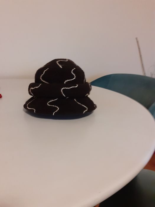 Căciulă stil pălărie Cristina