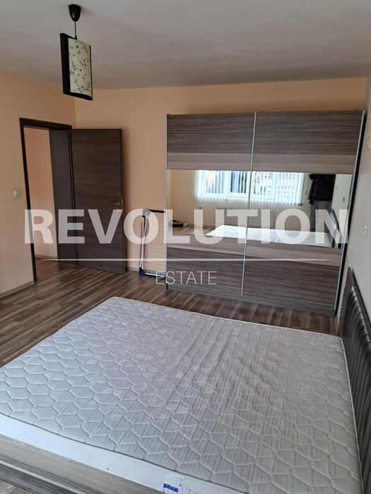 Дава се под наем Двустаен апартамент в Варна, Гръцка махала - 70 кв.м за 548.25 € - Снимка #2