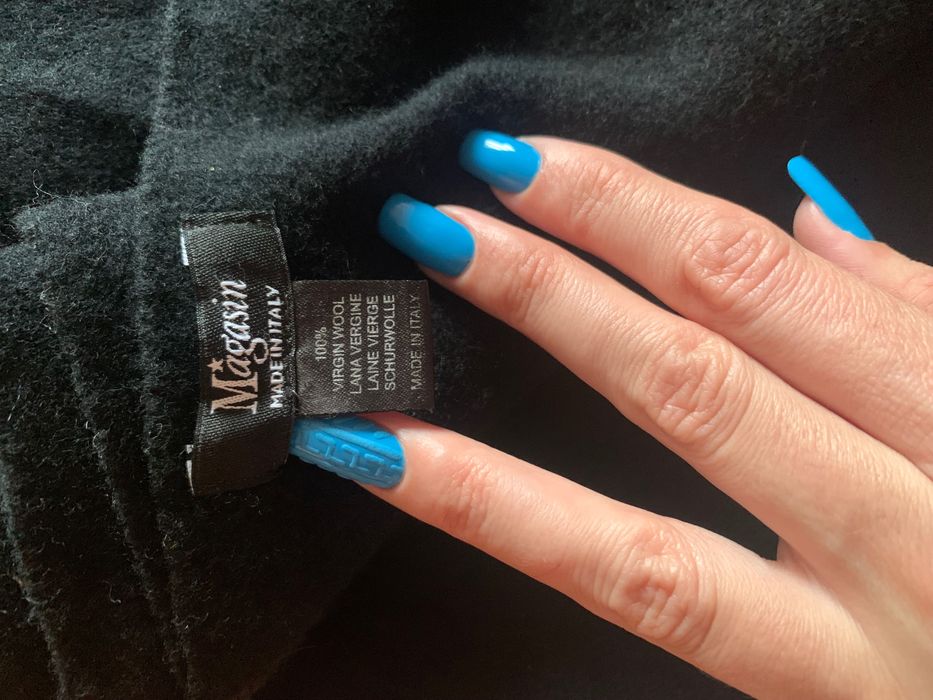 Зимен черен шал  с ресни (фина вълна virgin wool)