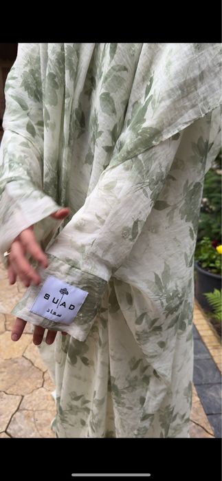 абая, платок и базовое платье SUAD