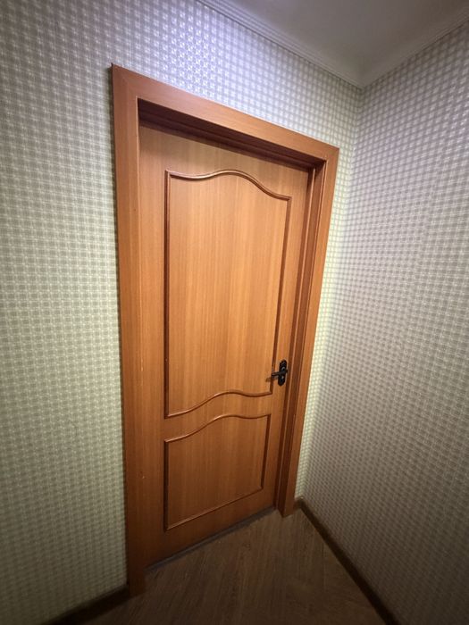 Межкомнатные двери 6 штук