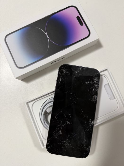 iPhone 14 Pro 256 gb. Экран разбит.