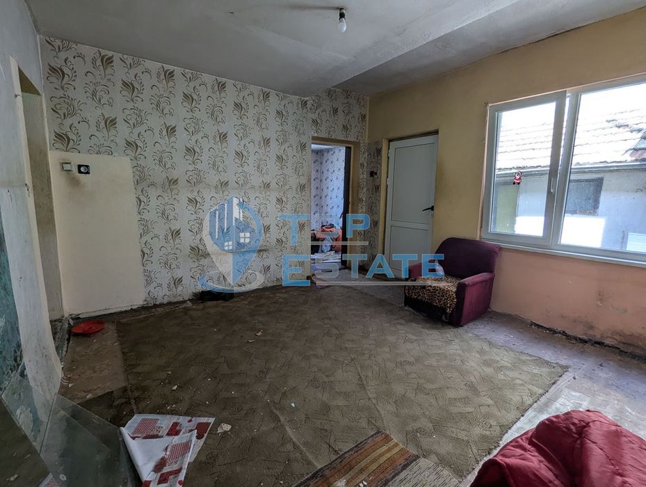 Продава се Къща в Горна Оряховица - 84 кв.м за 459 €/кв.м - Снимка #2