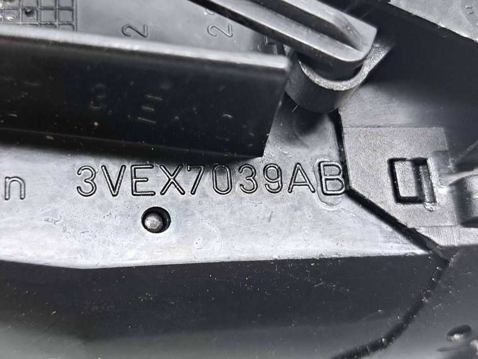 Grila aerisire centrala Volkswagen Caddy 3 (2KA, 2KH) [Fabr 2004-2010