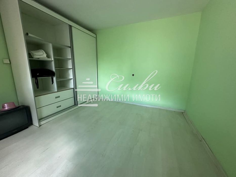 Самостоятелна тухлена КЪЩА на плоча - кв. Добруджански!