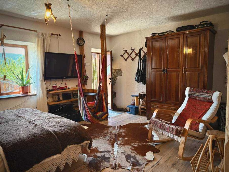 Нощувки в автентична родопска къща с камина/село Беден, Девинско/