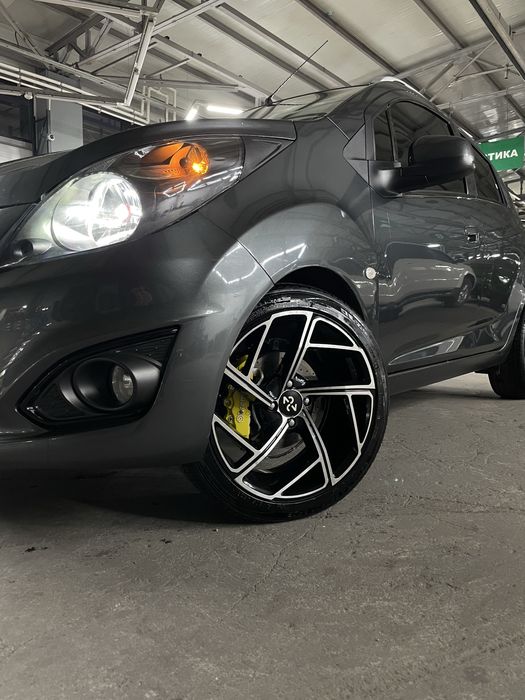 205/45/17 Bently diska balon sotiladi spark, nexia,1,2,3 , onixga tush