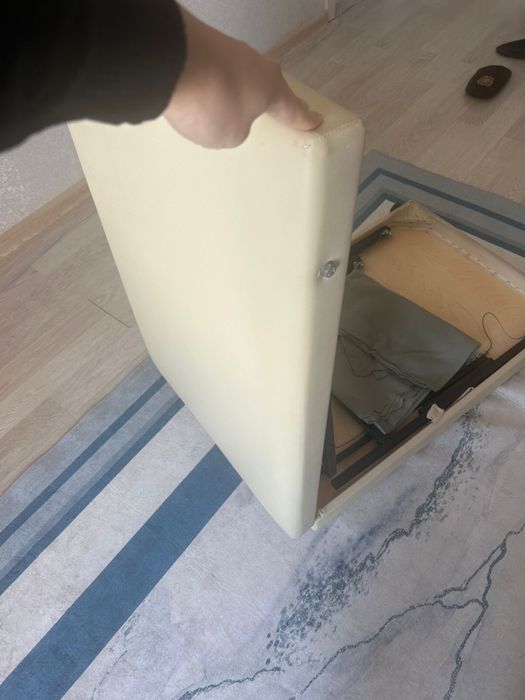 Кушетка для массажа и ресниц