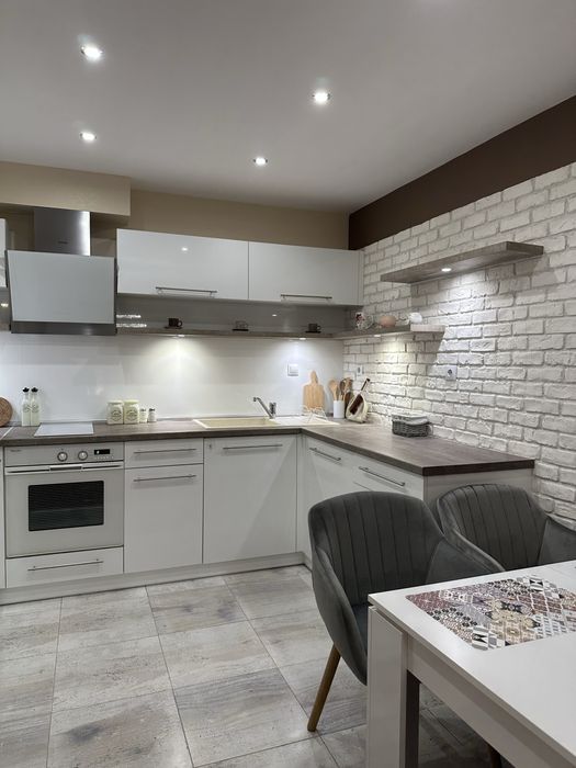 Продава се Тристаен апартамент в Стара Загора, Център - 62 кв.м за 2017 €/кв.м - Снимка #5
