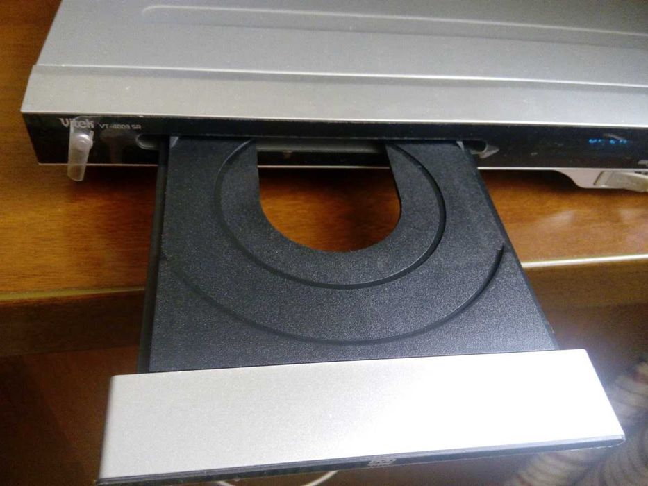 DVD  плеер на запчасти или восстановление