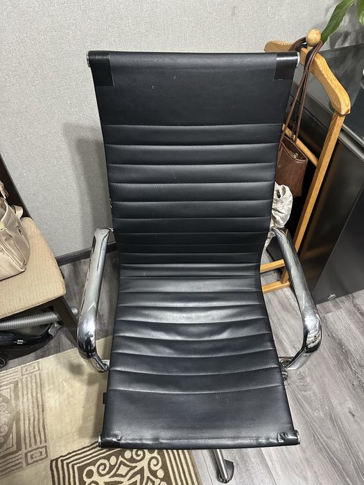 Офисный стульчик