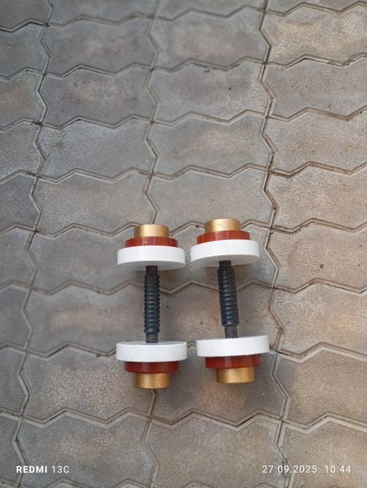 Продаются гантели