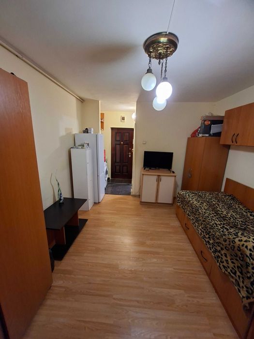 Garzon, str. Cugir, et. 3