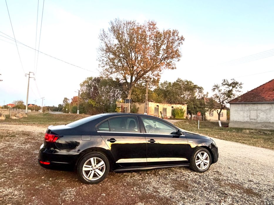VOLKSWAGEN Jetta 2013 — imagine 4