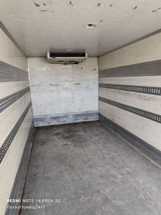 Хладилен Фургон до -18 градуса и на ток Кариер