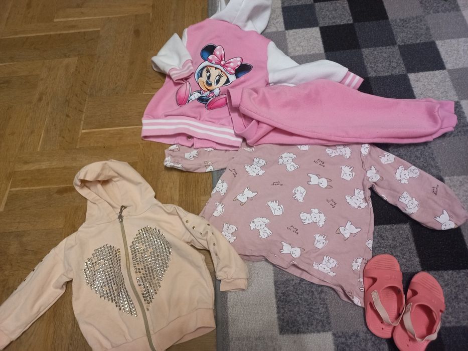 Якенца и дрешки за момиче