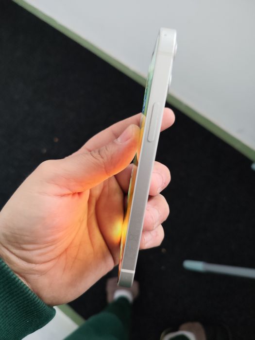 Vând iPhone 12 mini