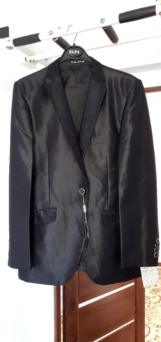 Костюм новый 48 размер