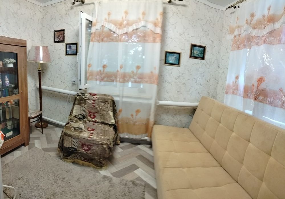 Продам дом в полтора уровня.