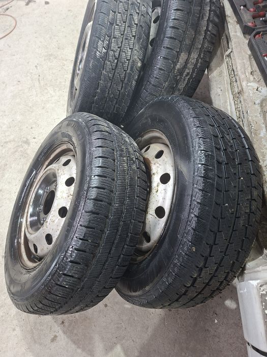 Nissan interstar motor 2.5 euro3,anvelope MS 215/65R16C