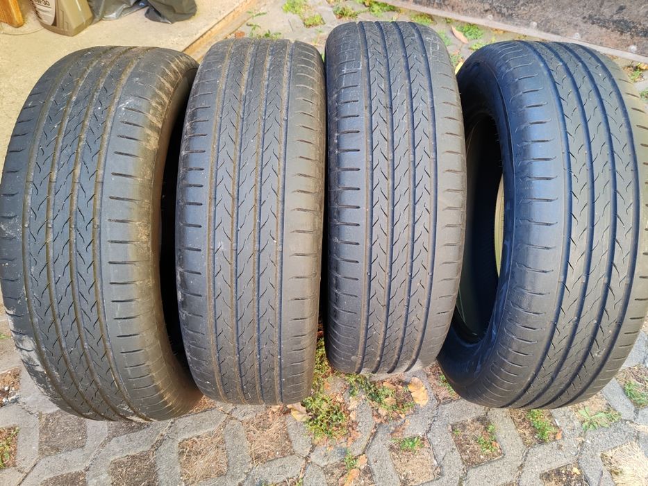 Vând set cauciucuri Continental Eco contact 6Q   215/60/16 vara