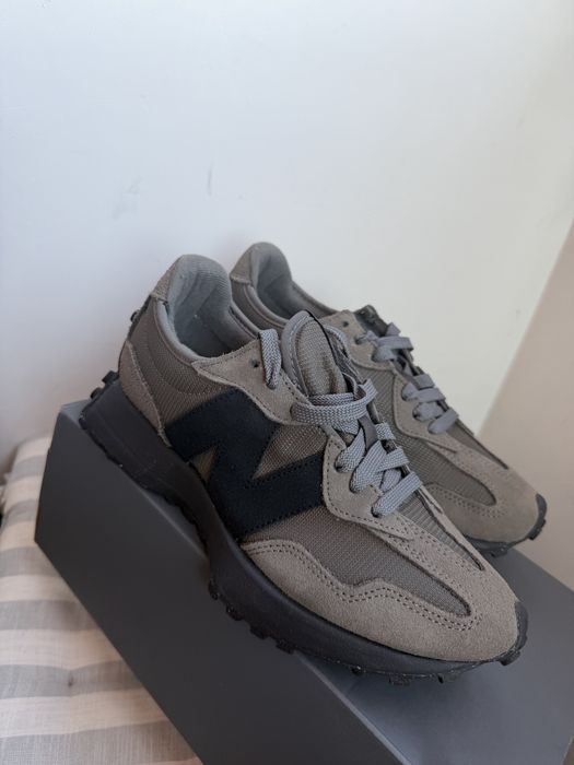 New Balance 327 verde military cu negru marimea 38 noi originali