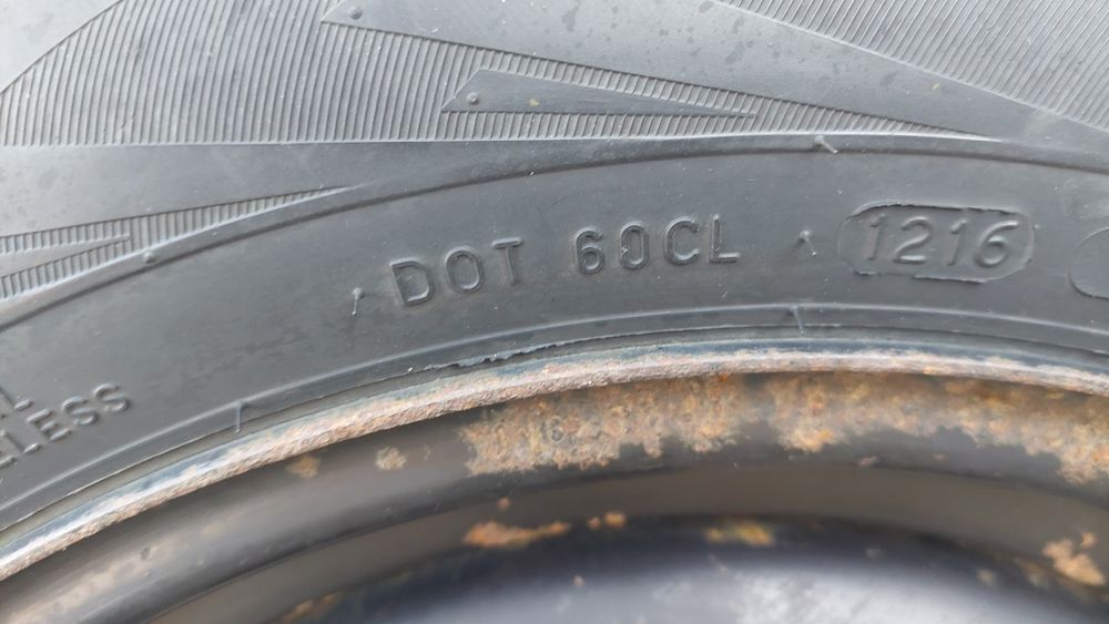 Set roti nokian iarna 205/60 R16