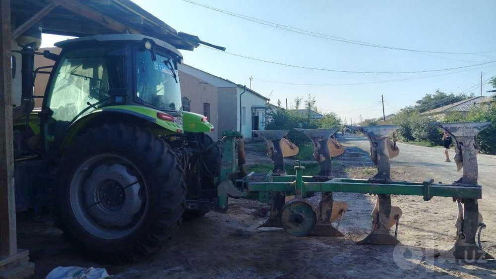 Zoomlion RS1604 traktori sotiladi.