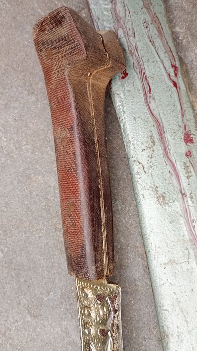 Прибори за хранене+ Мачете в кания