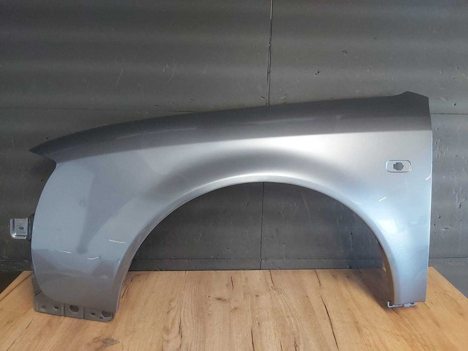 Aripa Fata Stanga Audi A6 C5 An 1997-2001 (LY7L (Gri))