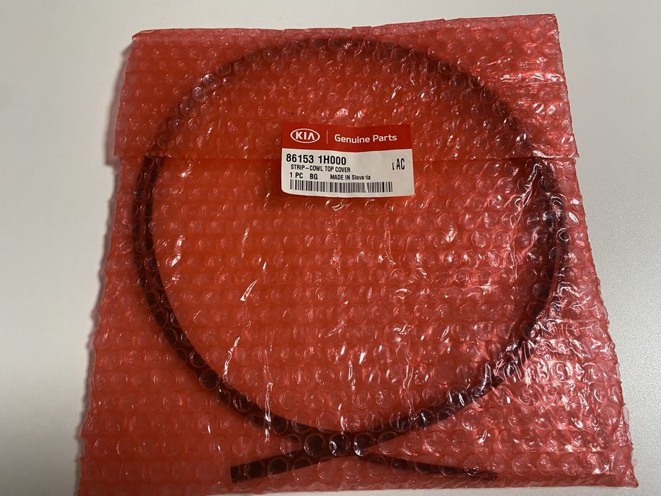 Garnitura cheder parbriz Kia CEED cod 86153 1H000