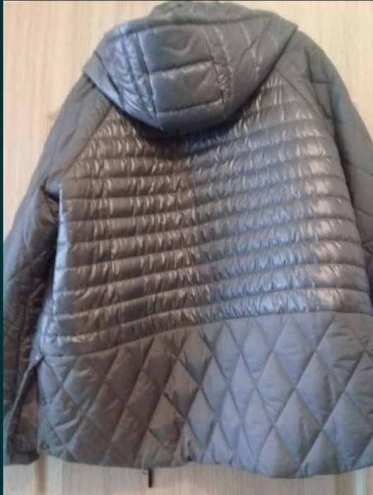 Продам куртку весна осень