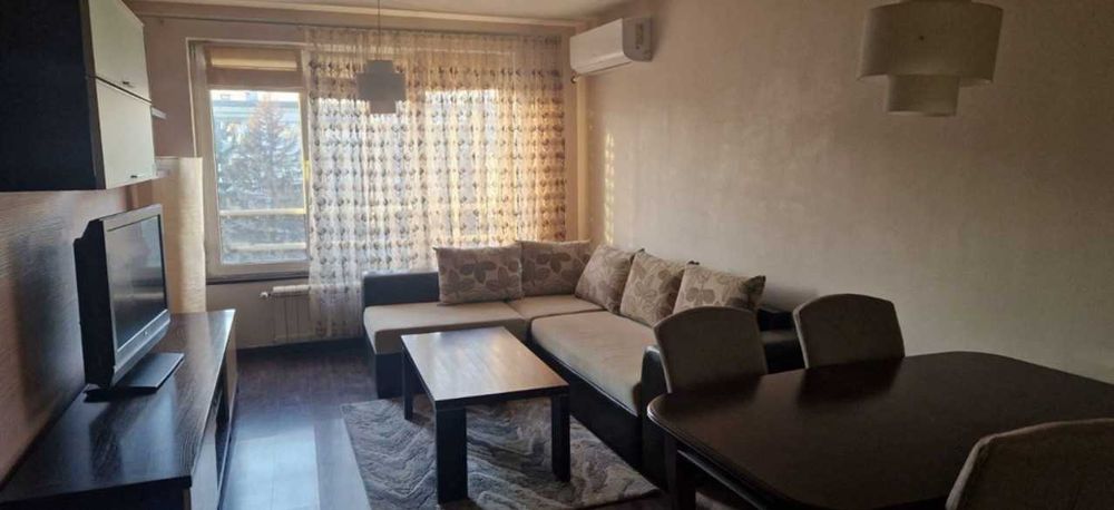 Тристаен апартамент под наем Бъкстон