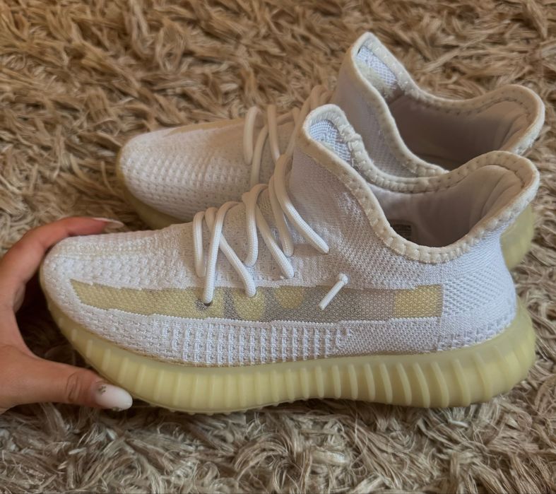 Adidas Yeezy 350 Albi, Marimea  39