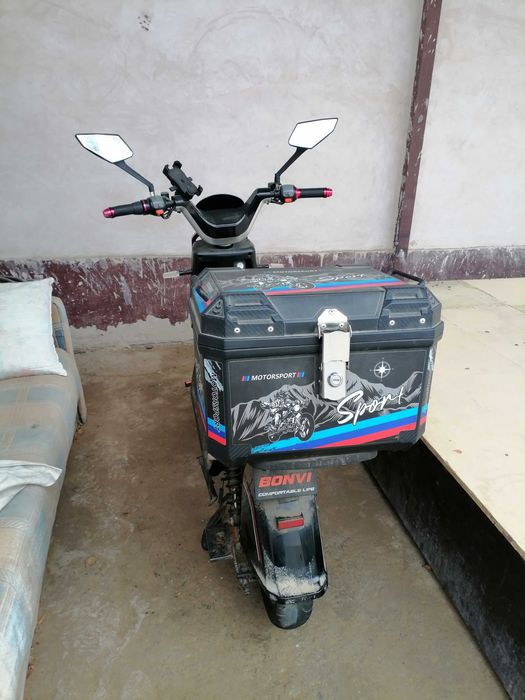 Скутер bonvi сотылады