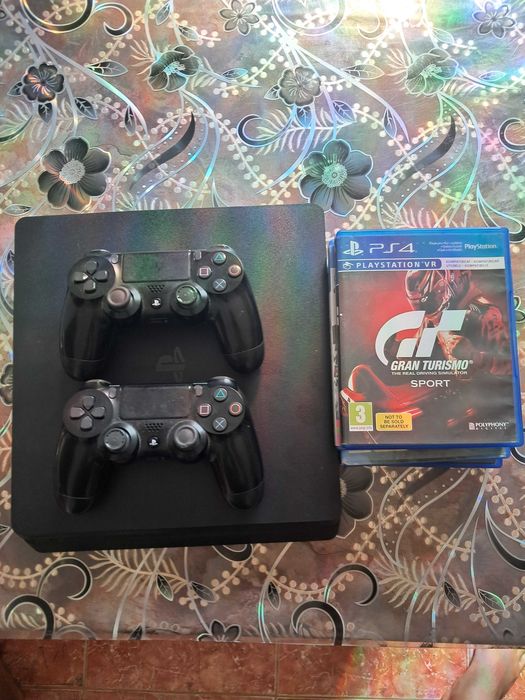 Ps4 slim със 5 игри подарък
