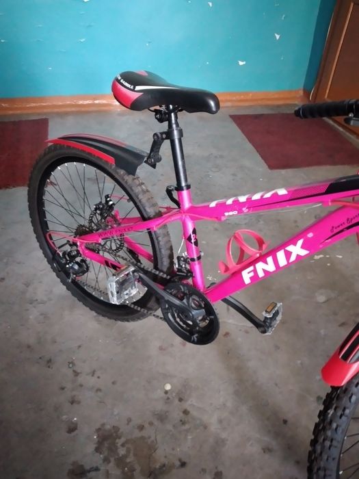 Велосипед подростковый на 10-14 лет.