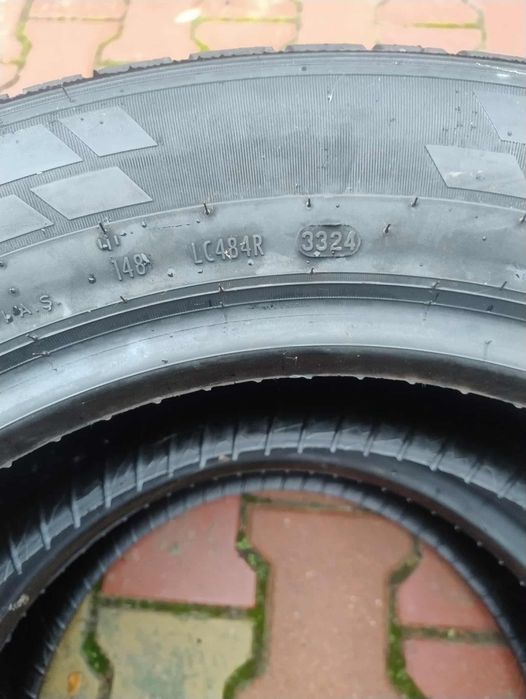 2 anvelope   205/65 R16C  iarnă Pirelli Carrier Winter noi